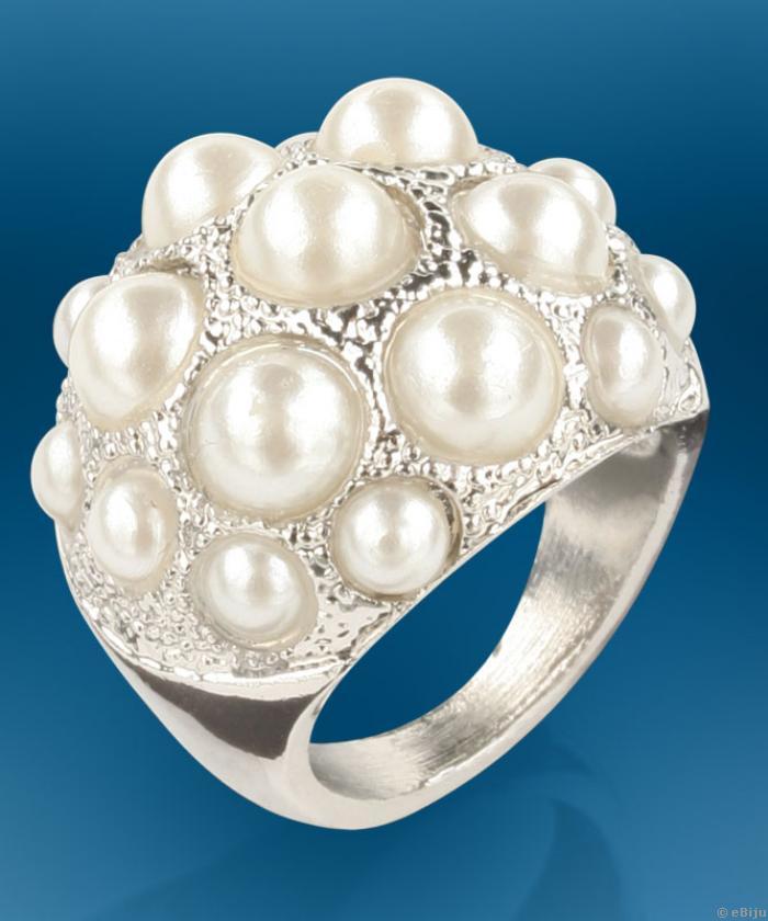 Inel din metal argintiu cu perle albe, marime 17 mm