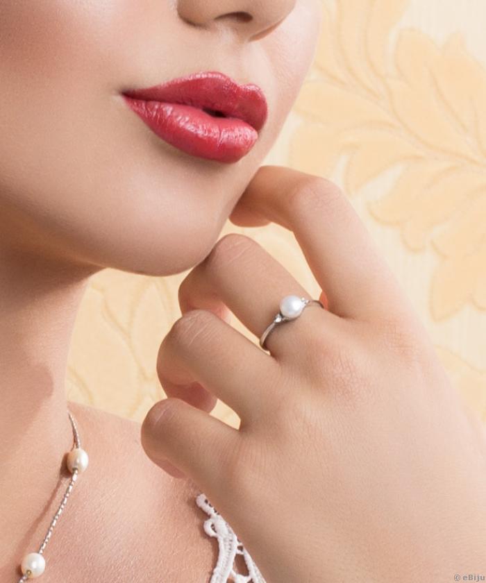 Inel perla de cultura cu strasuri albe, marime 18 mm
