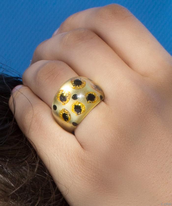 Inel auriu cu puncte negre (marime 17 mm)